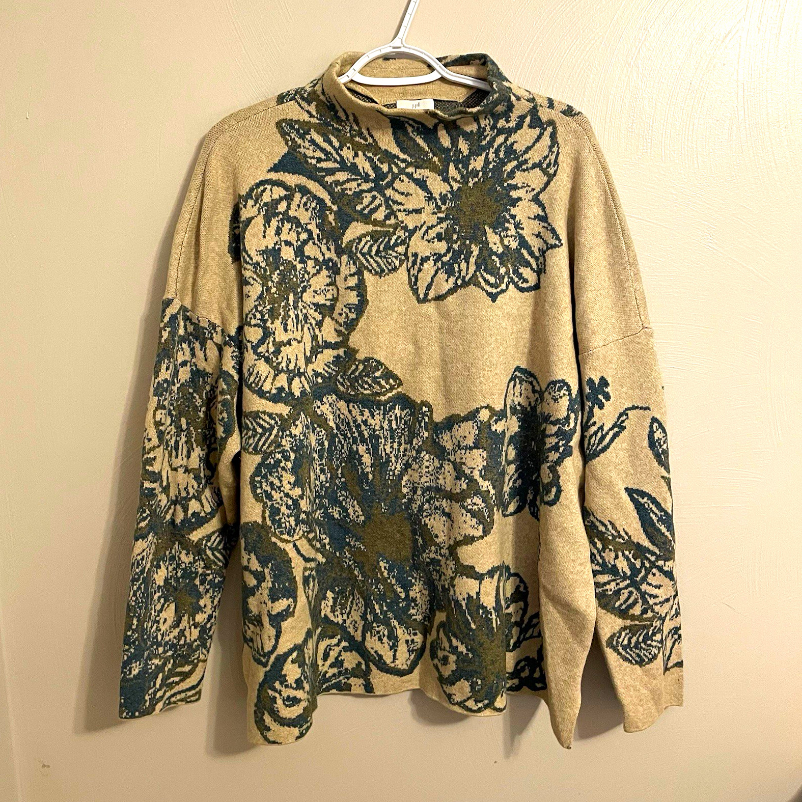 J. Jill Women’s XL Beige Blue Floral Mock Neck Knit Pullover Sweater J. Jill Women’s XL Beige Blue Floral Mock Neck Knit Pullover Sweater