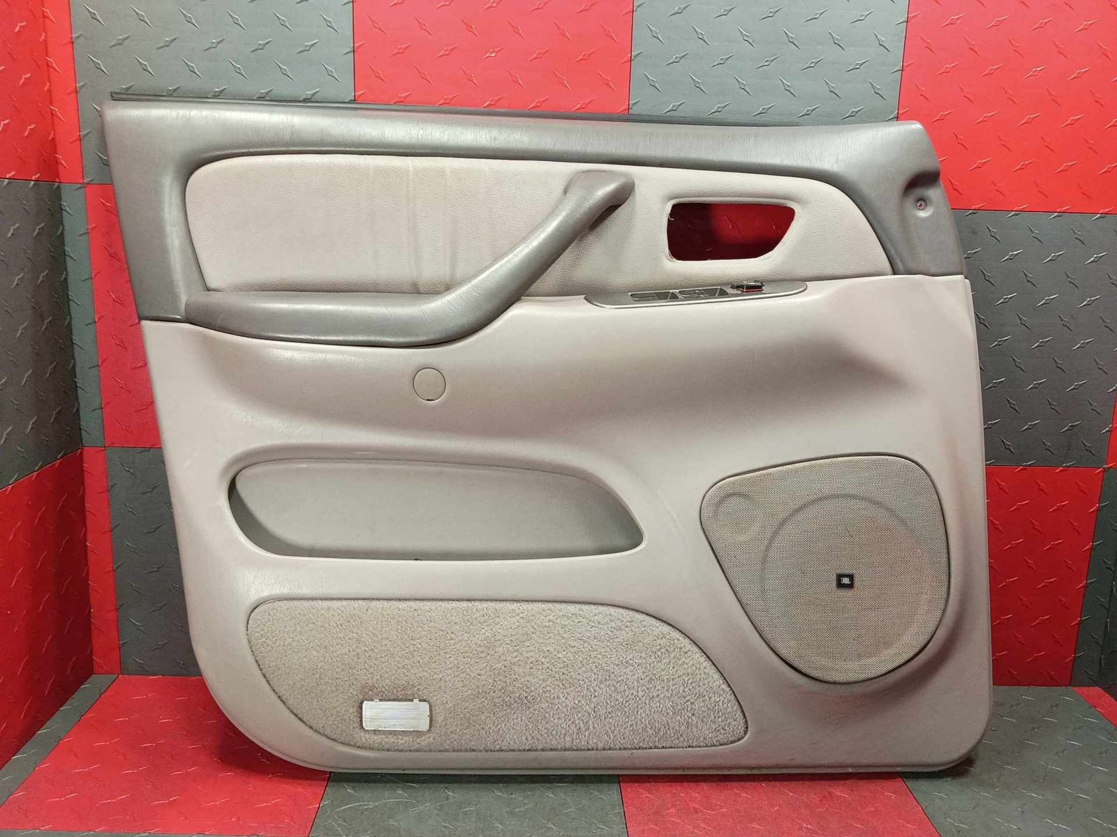 01-07 Toyota Sequoia LH Driver Front Door Interior Trim Panel Gray 67778-0C010-A