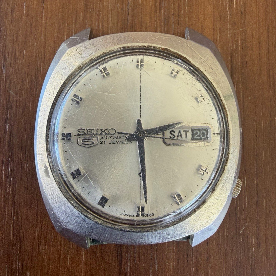 Seiko 5 Men's Automatic 21J Day/Date Stainless Steel Silver Dial Watch