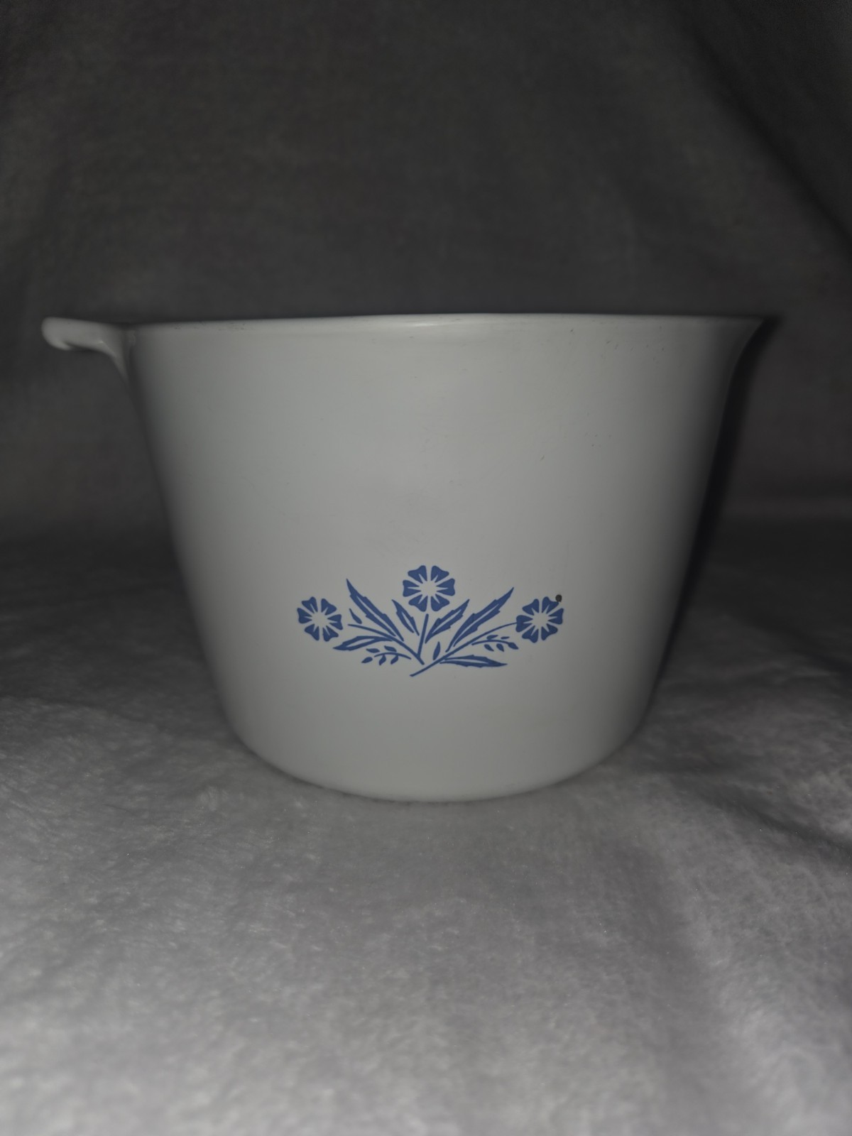 Vtg Corning Ware Blue Cornflower Measuring 1 QT  4 Cup Sauce Maker Pour Spout