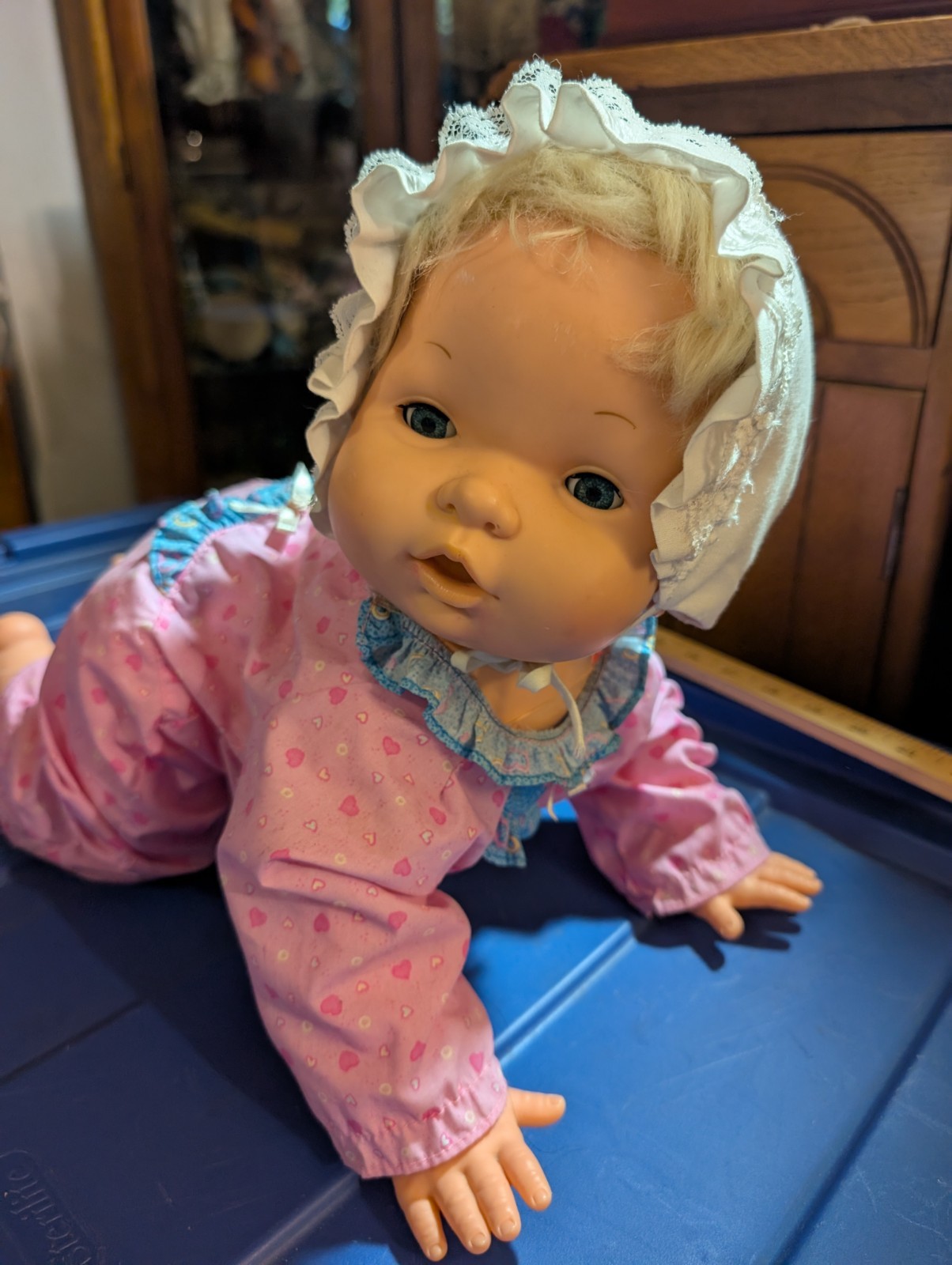 Vintage 1988 Irwin Toy Oopsie Daisy Crawling Baby Doll WORKS