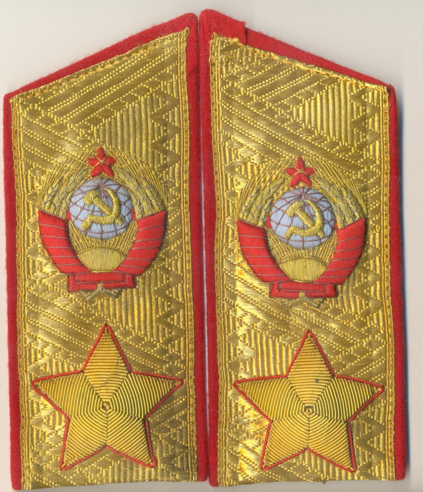 Soviet Russian red Orders Medal star Banner  MARSHAL Shoulder Boards  (3033 )