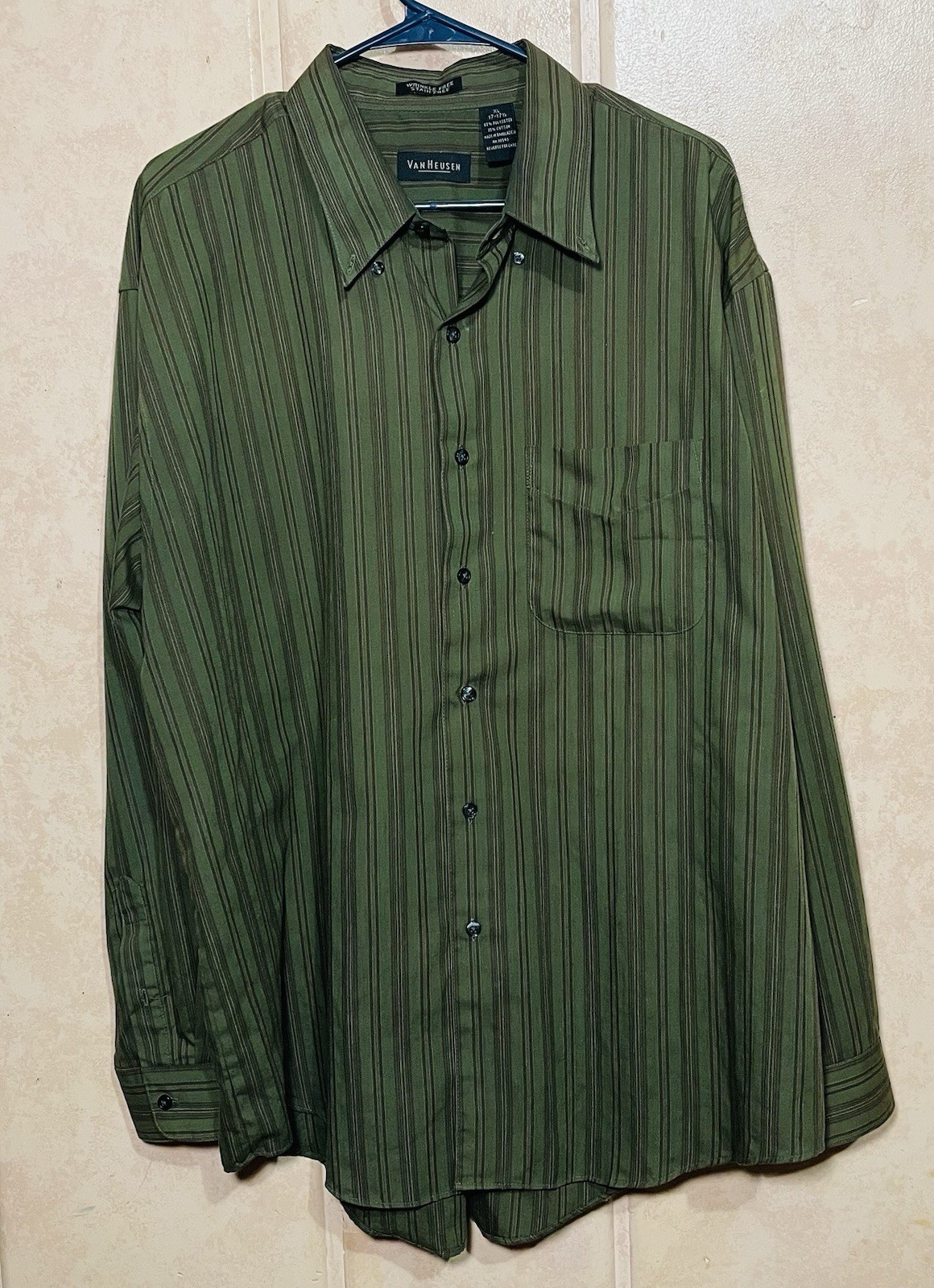 Van Heusen Dress Shirt Mens XL 17 - 17.5 Brown Striped Long Sleeve Button Up Van Heusen Dress Shirt Mens XL 17 - 17.5 Brown Striped Long Sleeve Button Up