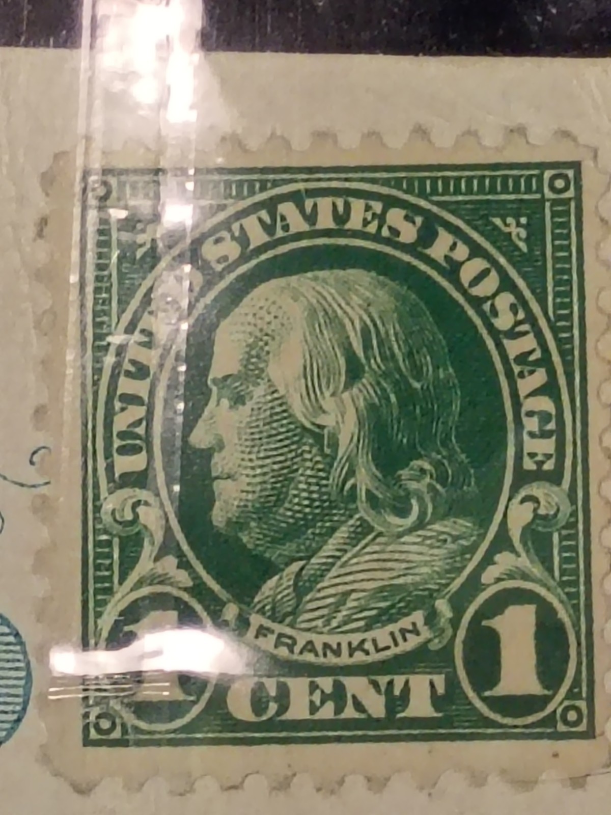 Very rare 1923 BENJAMIN FRANKLIN 1 Cent US Stamp - Green, Possibly #594 or #596 Very rare 1923 BENJAMIN FRANKLIN 1 Cent US Stamp - Green, Possibly #594 or #596