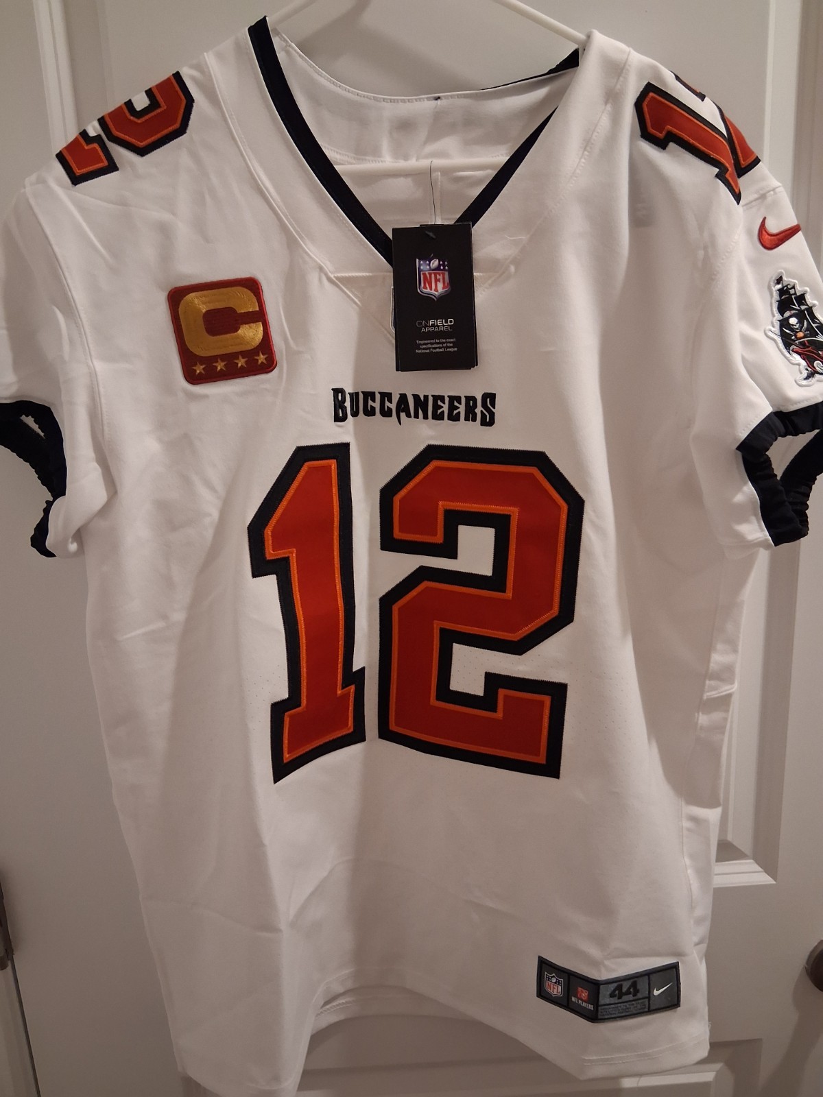 NFL Tampa Bay Buccaneers Jersey Mens Sz 44 Nike Tom Brady Vapor Elite Away $365 NFL Tampa Bay Buccaneers Jersey Mens Sz 44 Nike Tom Brady Vapor Elite Away $365