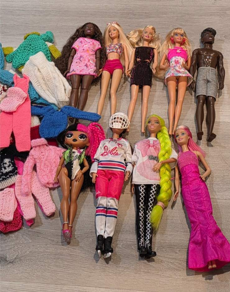 Vintage Mattel Barbie & Fashion Doll & Handmade Lot Vintage Mattel Barbie & Fashion Doll & Handmade Lot