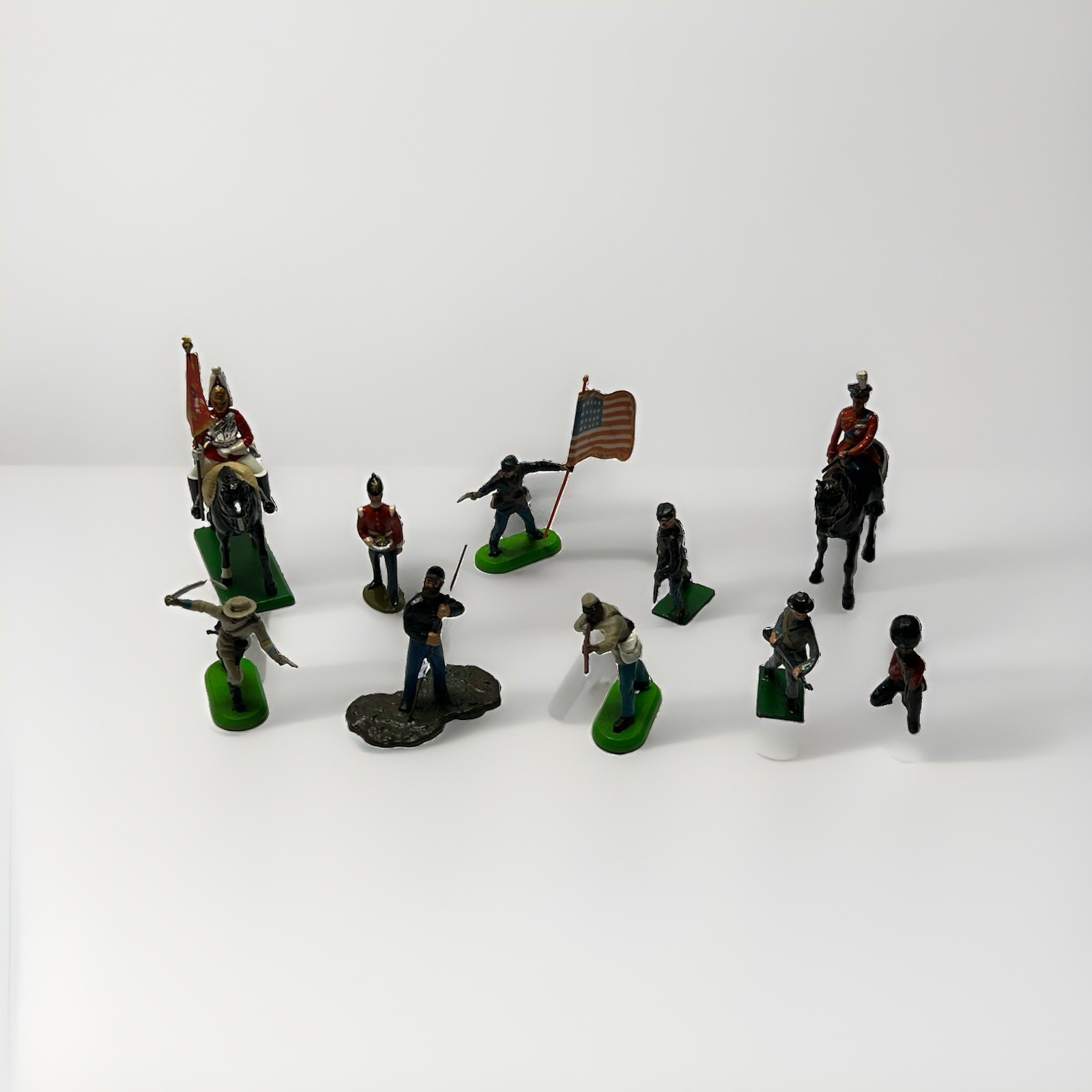VTG Britains Toy Soldiers Lot Metal Lead Deetail ACW Flag Bearer Queen Horse VTG Britains Toy Soldiers Lot Metal Lead Deetail ACW Flag Bearer Queen Horse