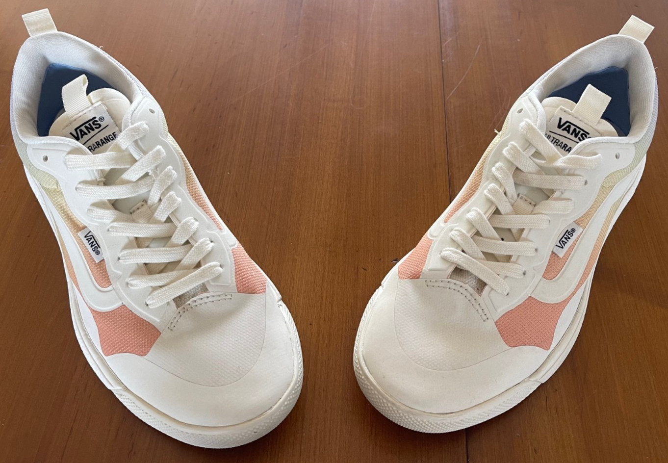 Vans Ultra Range Sneakers Women’s Size 9 Multicolor ONLY WORN 2X