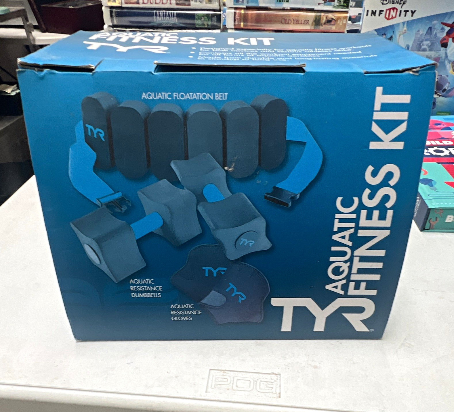 TYR Aquatic Fitness Kit Floatation Belt Resistance Dumbbells Gloves