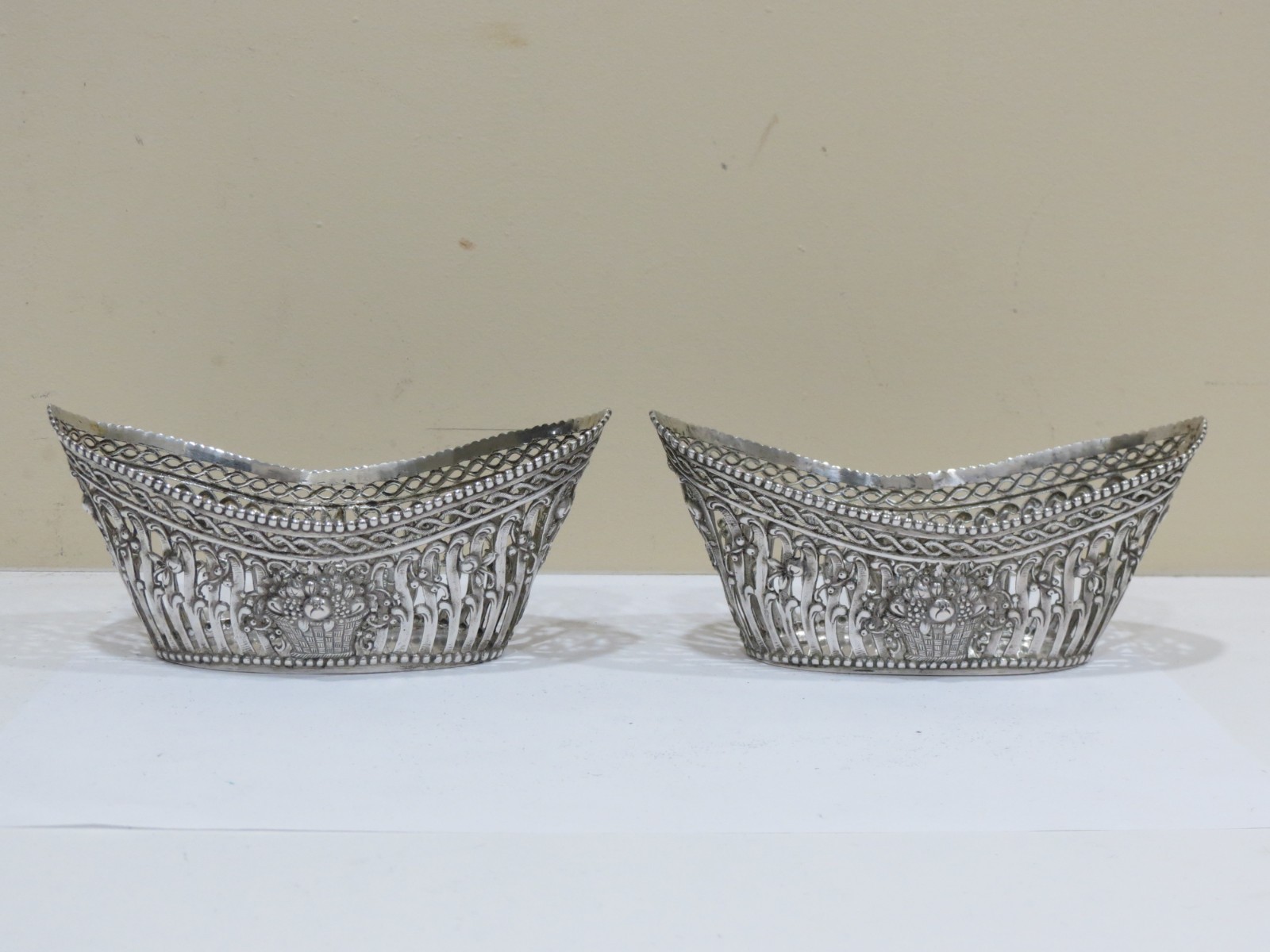 A Pair of Antique Georg Roth Hanau 800 Solid Silver Floral Pierced 5.5\