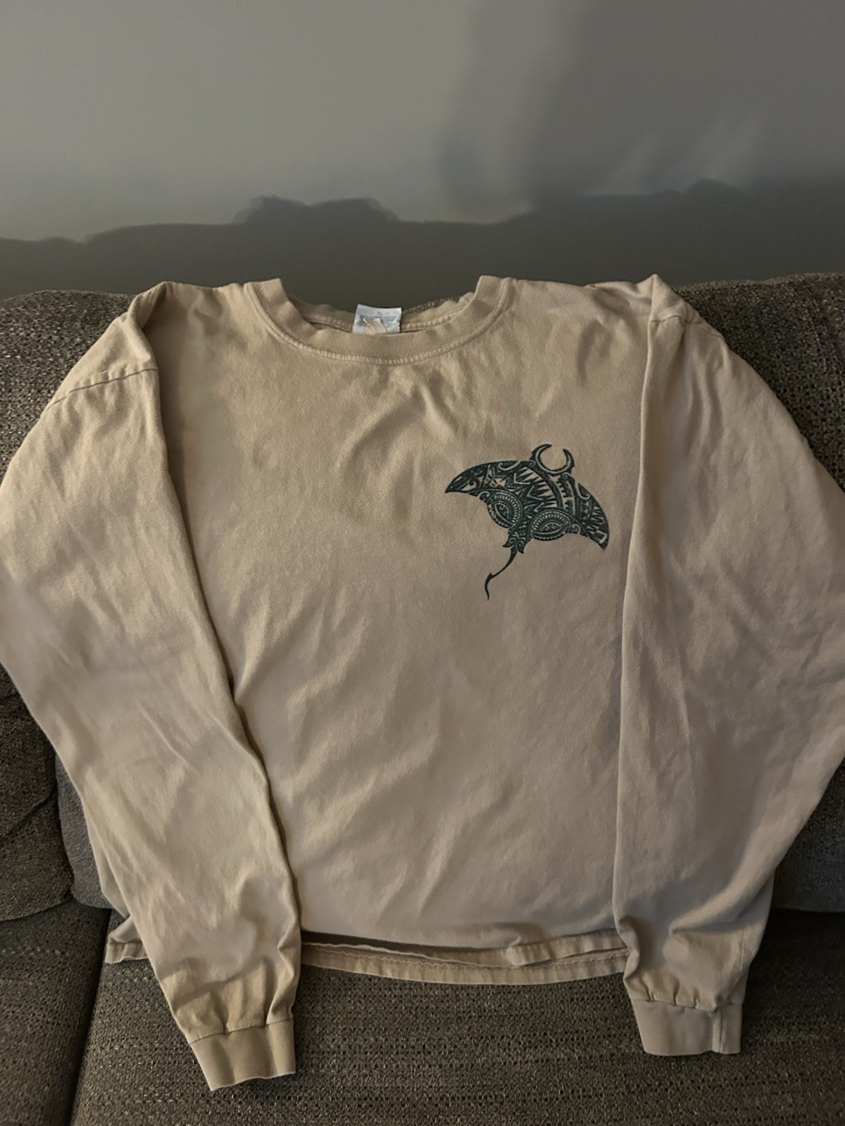 Very Nice Crazyshirts Hawaii Men’s Long Sleeve Medium”