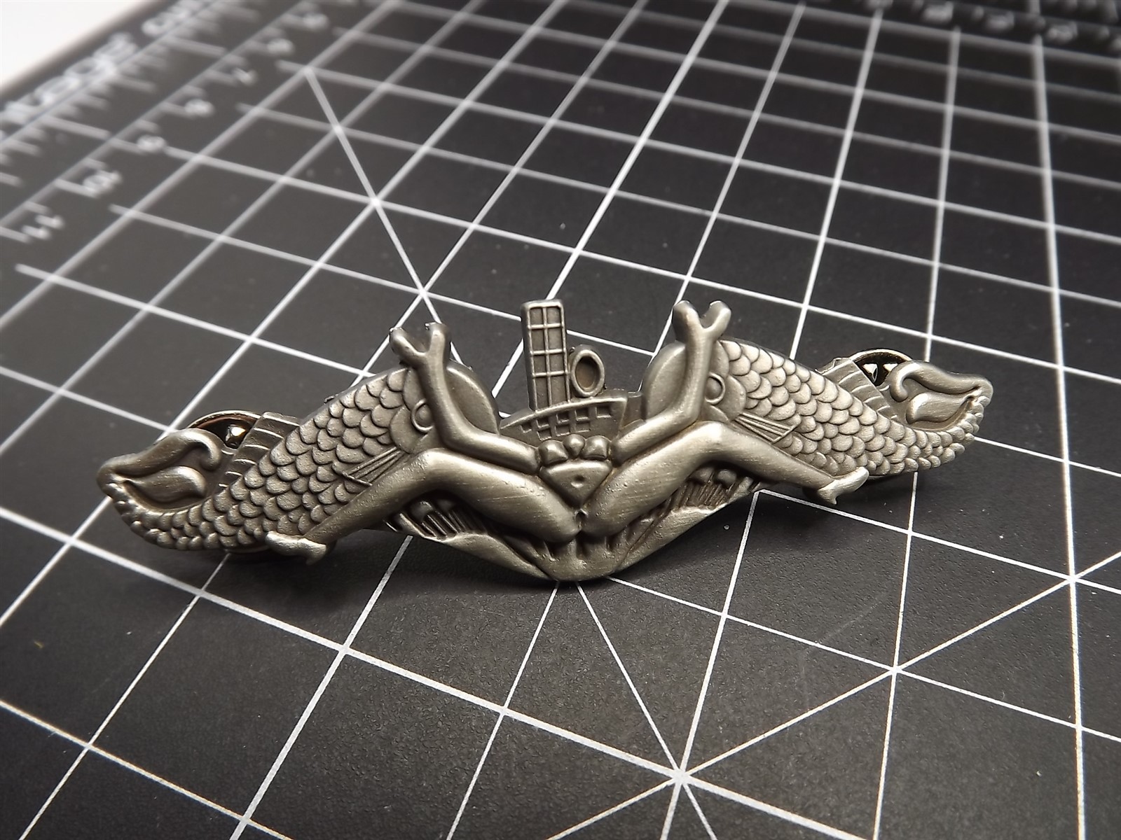 BUSH WINGS LAPEL PIN NAVY PILOT BADGE WINGS PIN GUARANTEED FOR LIFE