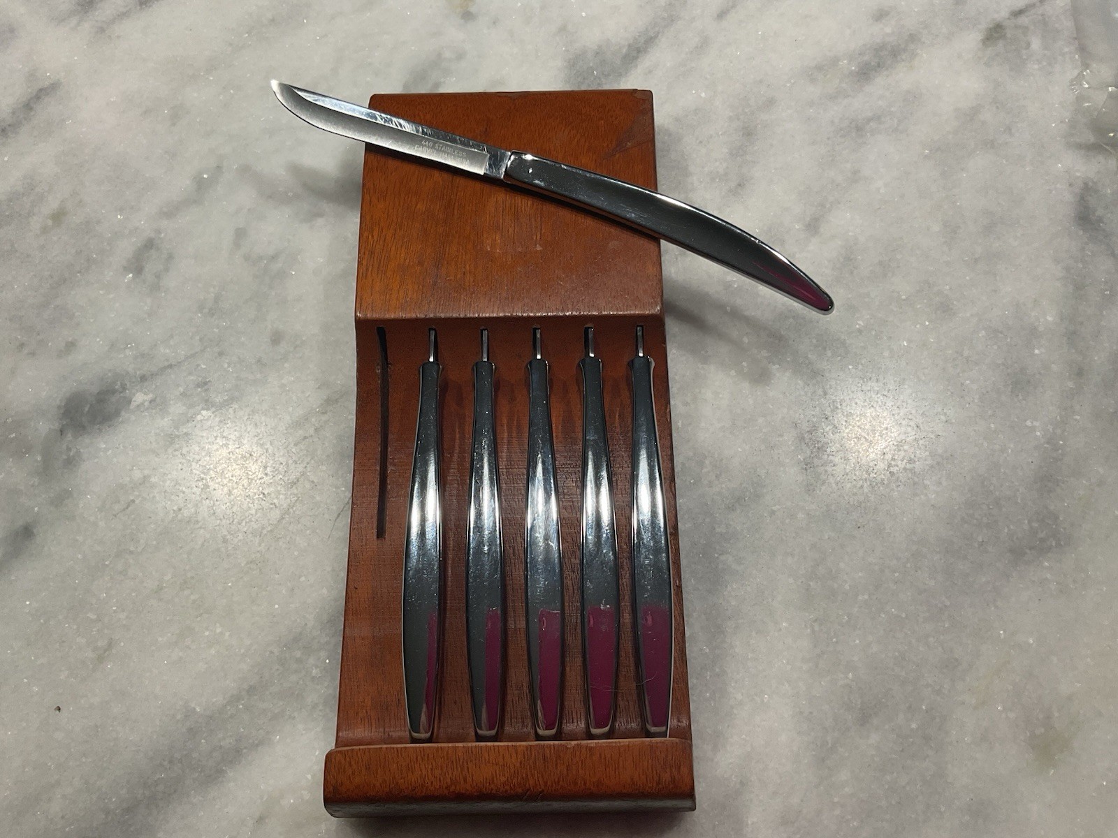 Carvel Hall Steak Knives C440 Set of 6 Vintage Cutlery By Briddell