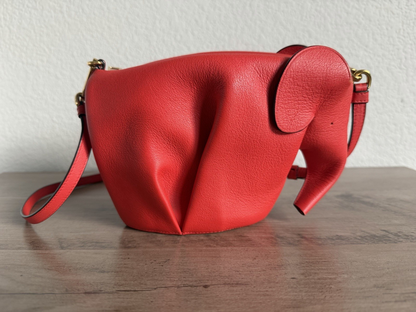 LOEWE Mini Elephant Bag Red Classic Calfskin Leather Crossbody Gold Hardware LOEWE Mini Elephant Bag Red Classic Calfskin Leather Crossbody Gold Hardware