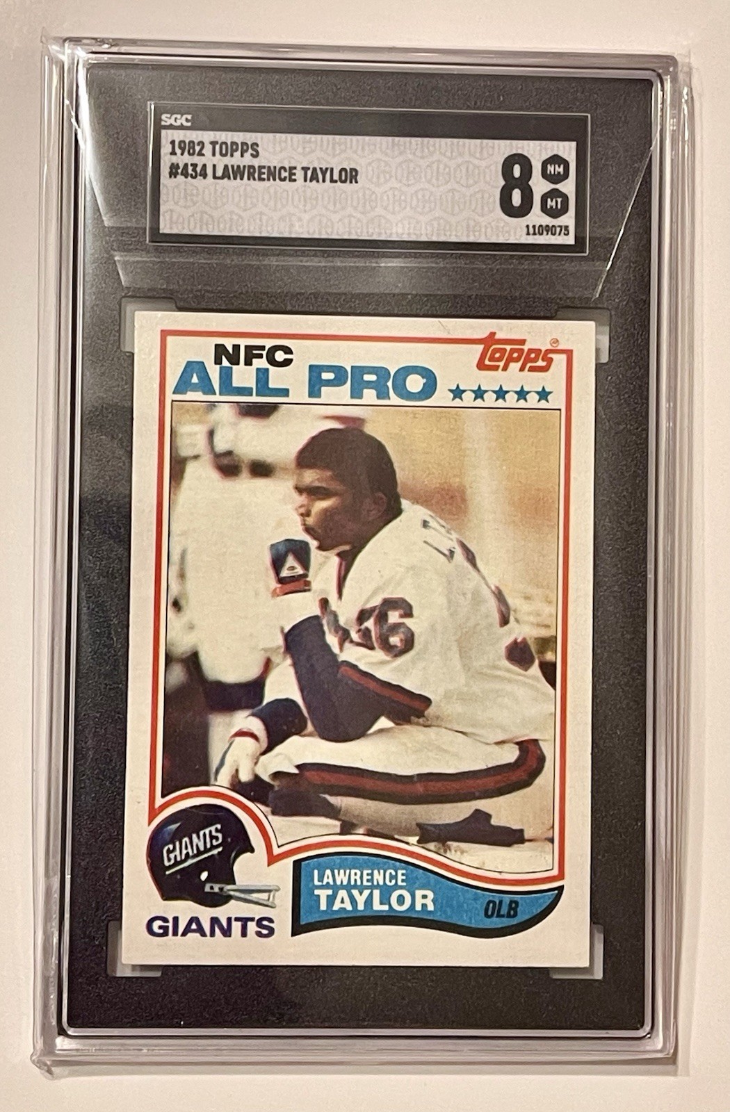 1982 Topps Lawrence Taylor SGC 8 RC Rookie #434 Giants NFL