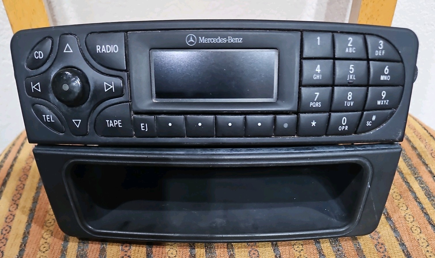 2001-2004 Mercedes W203 C230 CLK320 C320 Radio Stereo Audio AM FM 2038202586