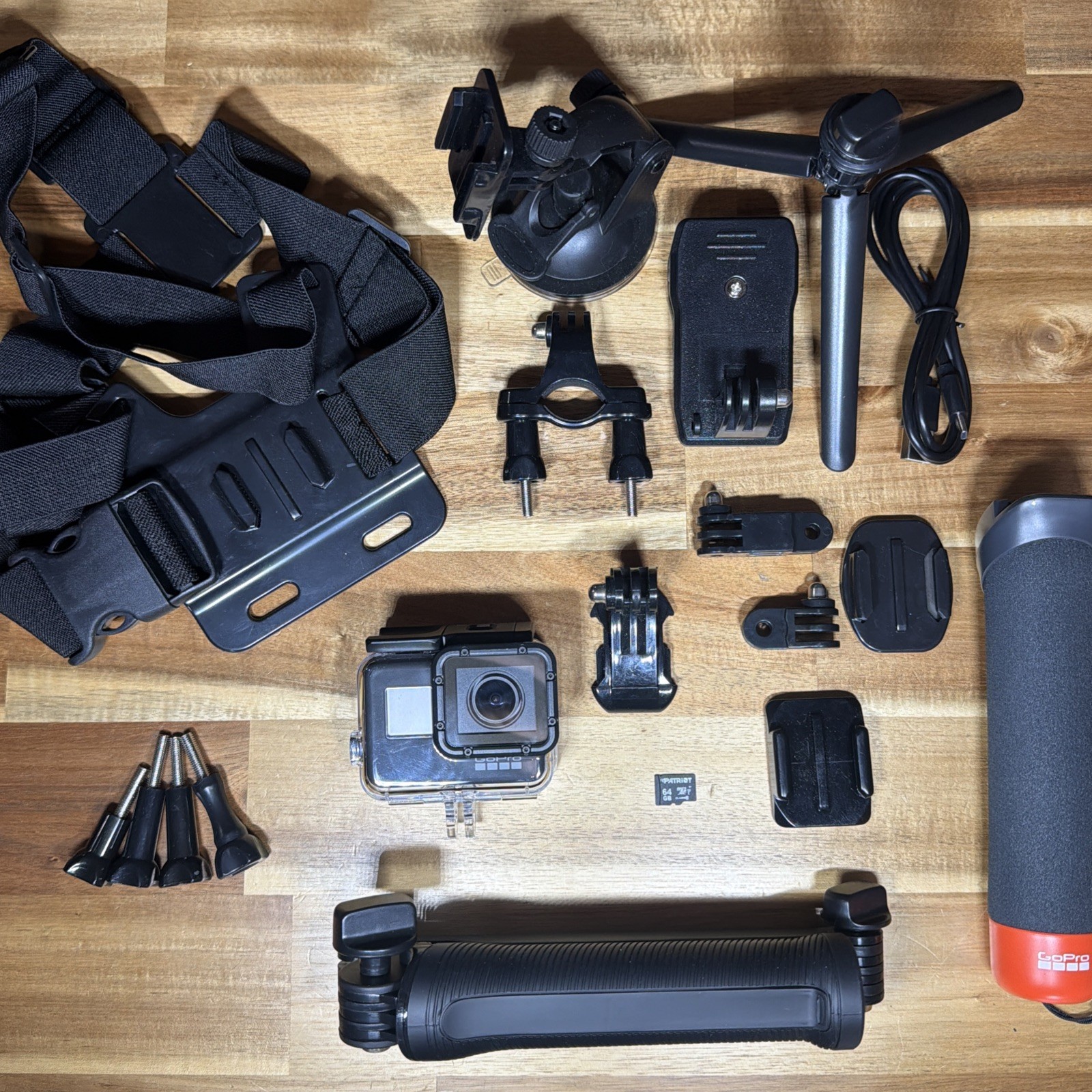 GoPro Hero7 Black Hero 7 + 64GB + Huge Bundle R47 GoPro Hero7 Black Hero 7 + 64GB + Huge Bundle R47