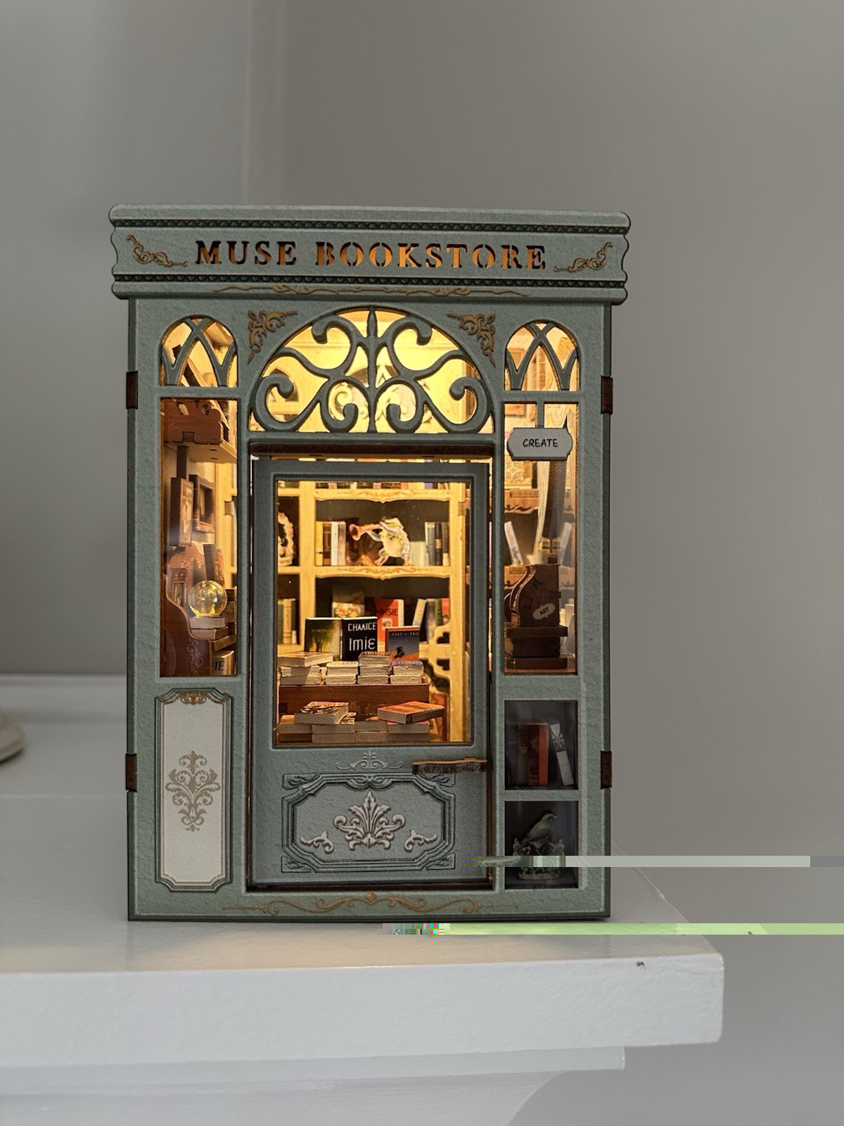 FULLY ASSEMBLED BOOK NOOK Muse Bookstore Cutebee (Batteries not included