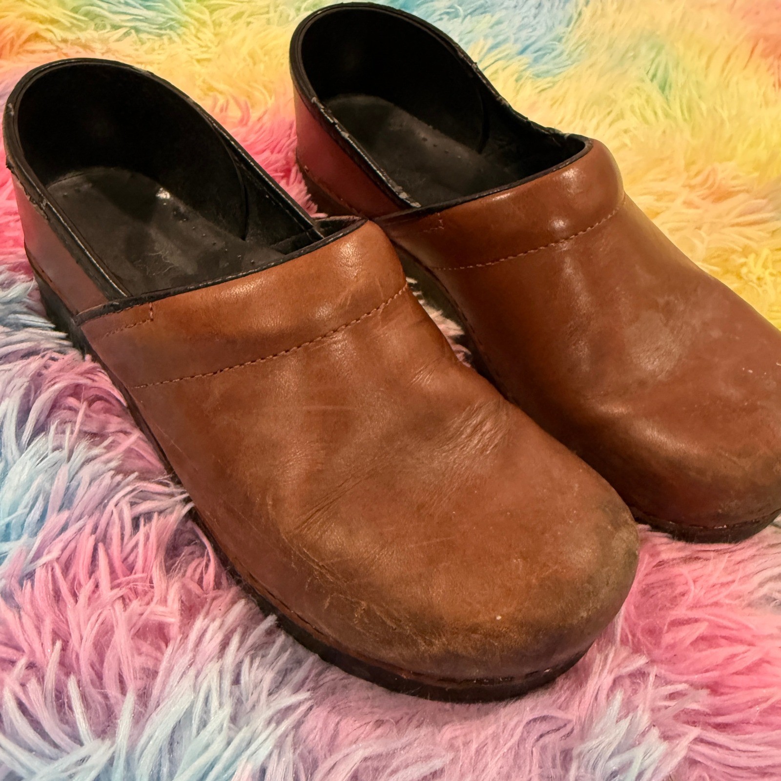 Dansko Professional Clogs Womens 40 Brown Leather Closed Back Comfort Shoes