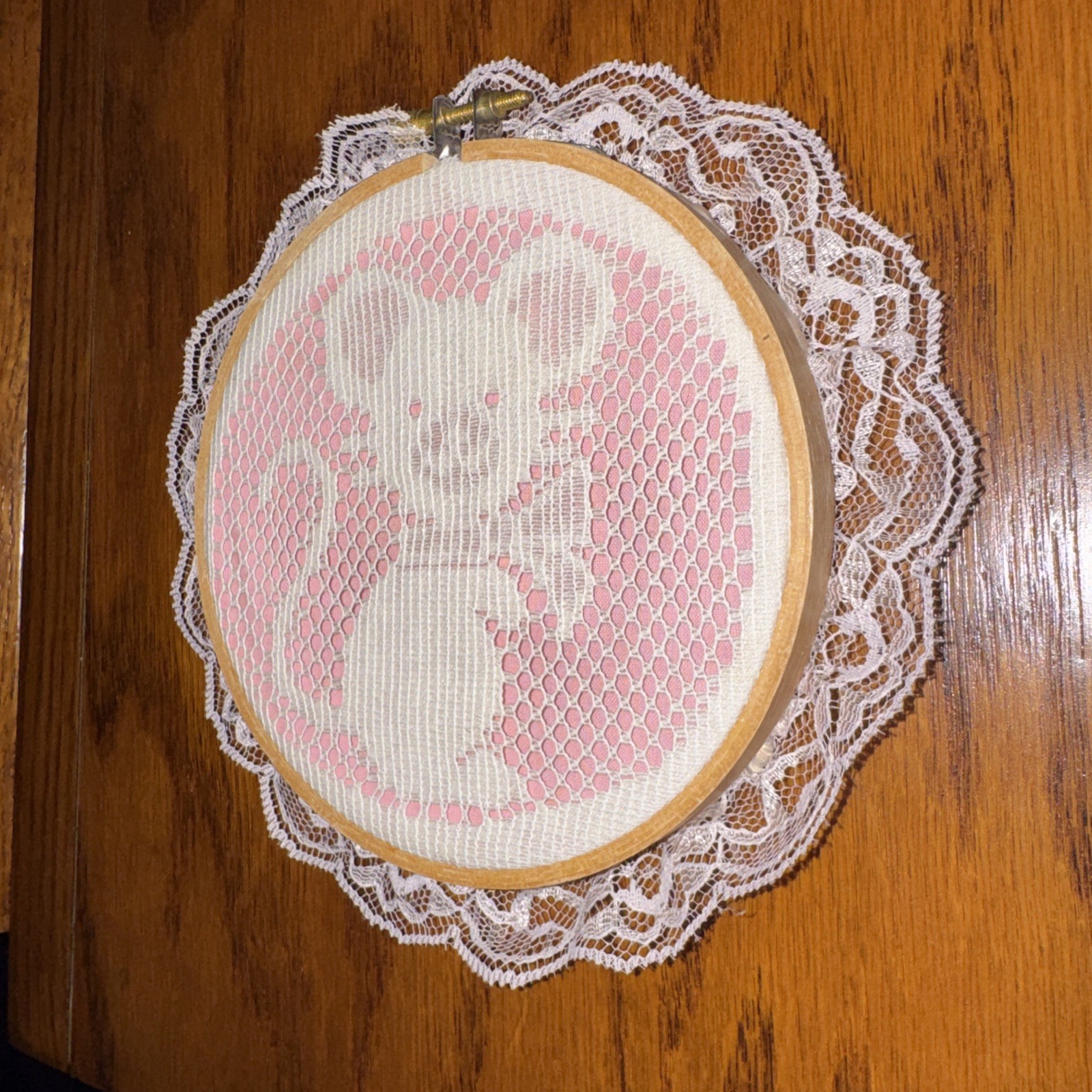 Vintage Pink mouse Wall Lace Cottagecore Decor Girl Room Hanging quilt hoop Vintage Pink mouse Wall Lace Cottagecore Decor Girl Room Hanging quilt hoop