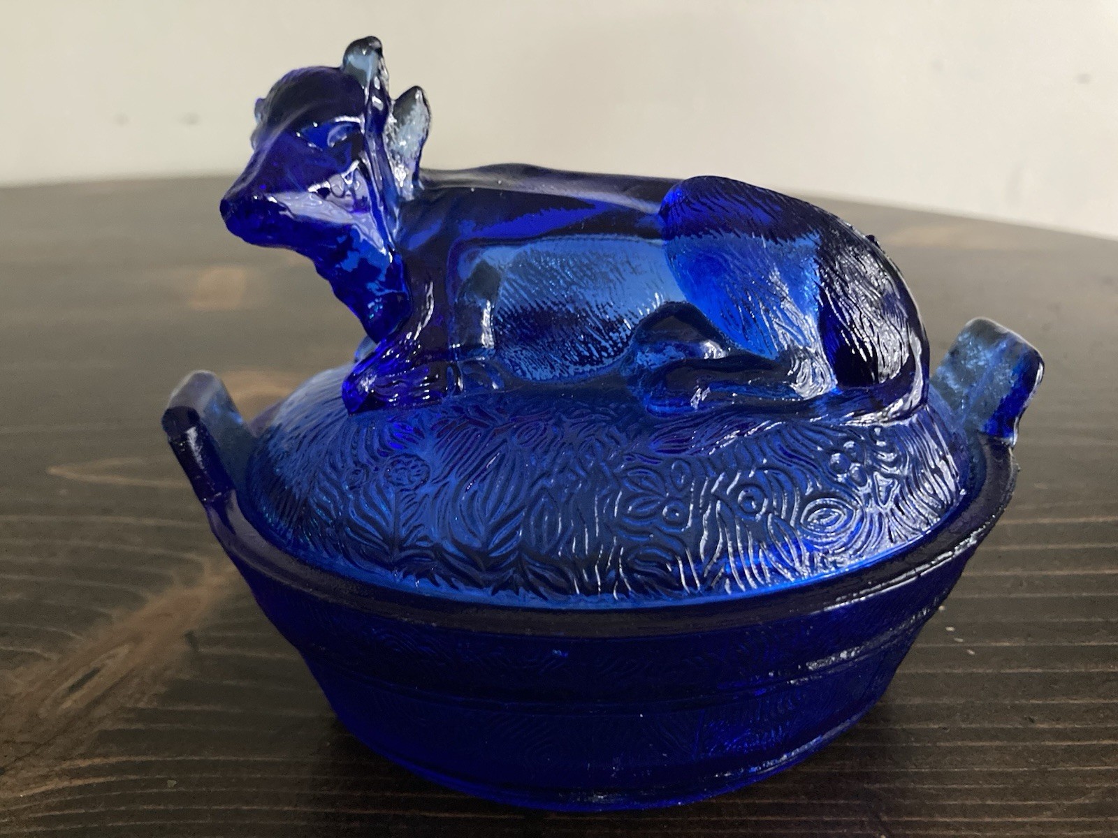 Vintage Cobalt Blue Glass Cow on Nest Covered Dish Candy Trinket Box Vintage Cobalt Blue Glass Cow on Nest Covered Dish Candy Trinket Box