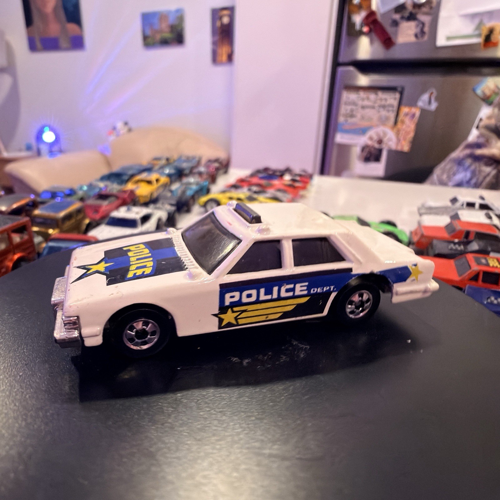 Vintage 1983 Diecast Hot Wheels Police Cruiser Crack Ups Smashed Door 22E