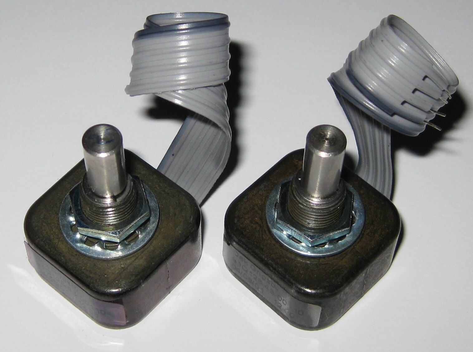 2 X Oak / Grigsby Rotary Encoder - 128 PPR – 2 Channel Full Quadrature – 1\