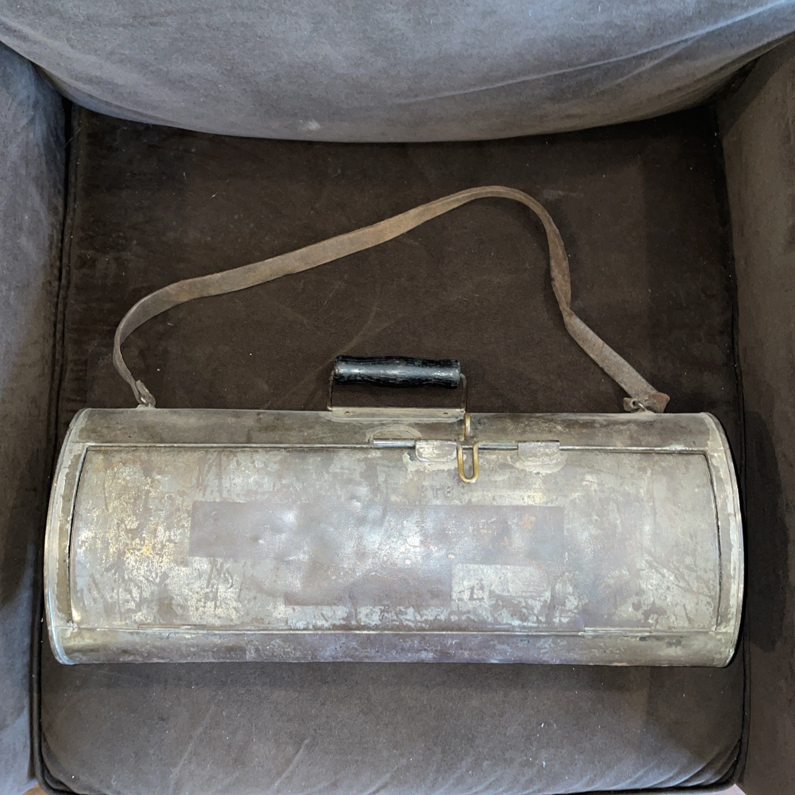 Vintage Antique Peter Gray & Sons Mfg. Railroad Or Tackle Box Stamped “913” Exc.
