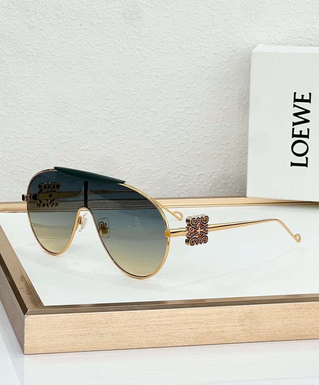 LOEWE LW1736LS Sunglasses 135囗58-143 - NEW