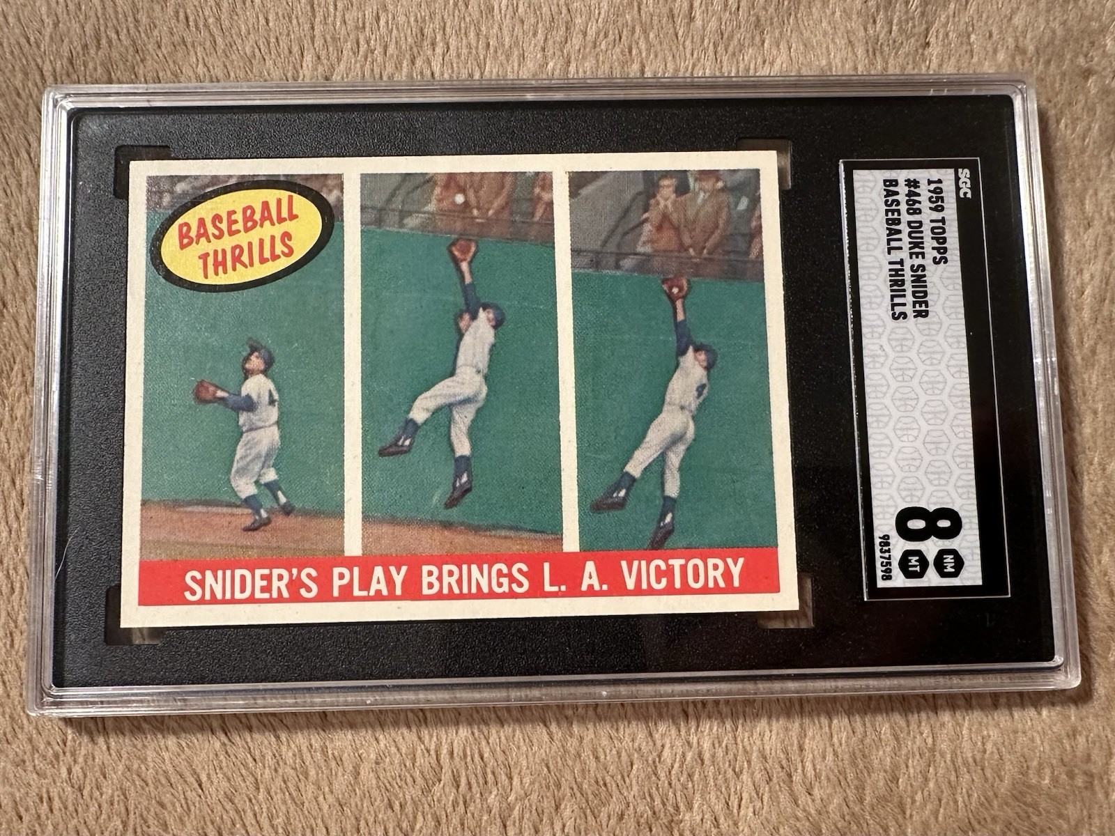 1959 Topps Baseball Thrills Snider’s Play Brings LA Victory #468 SGC 8 NM/MT