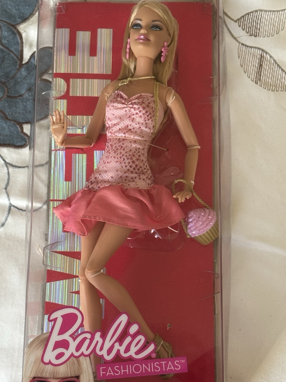 Mattel Barbie Fashionista Doll