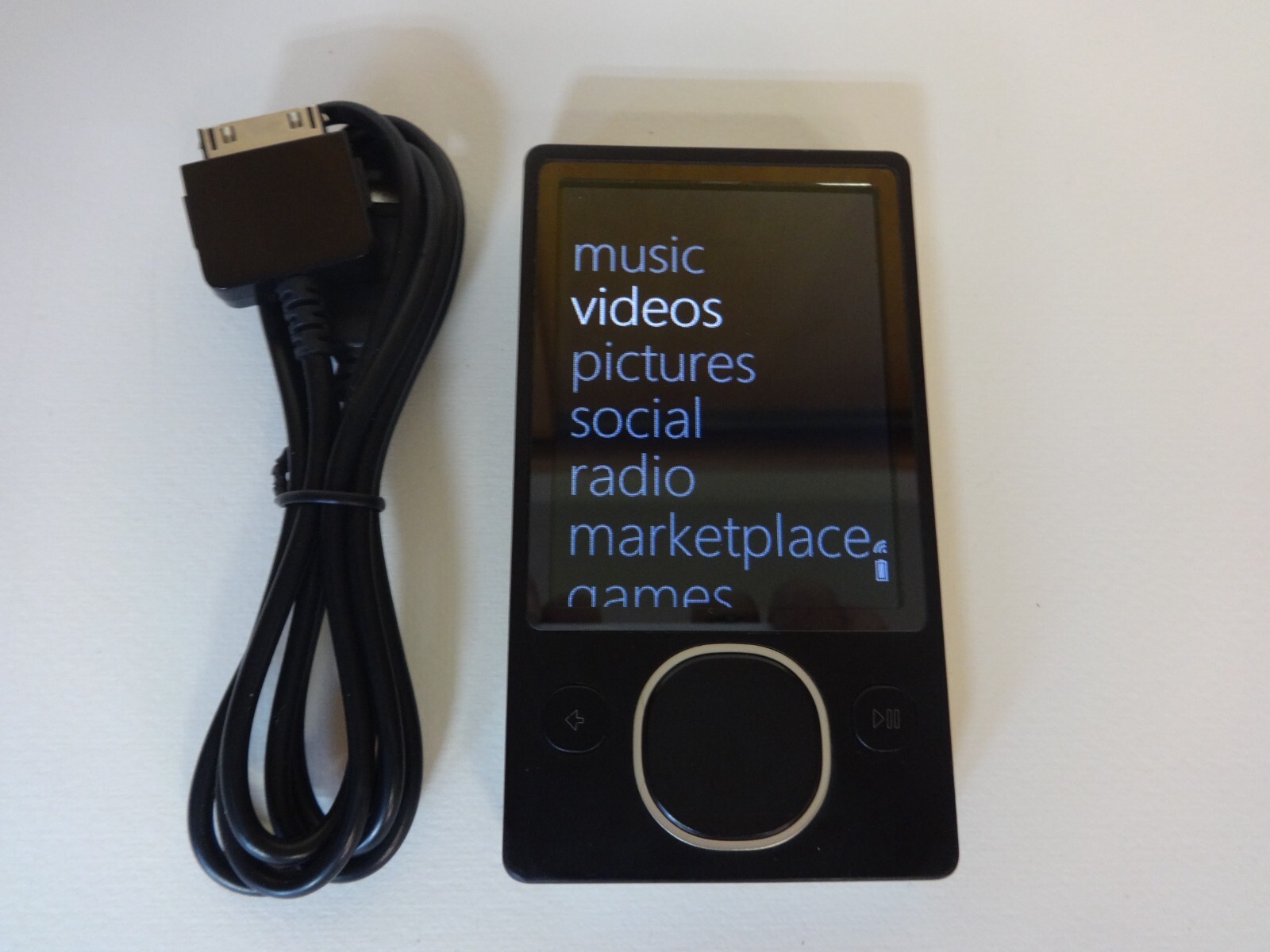 MICROSOFT ZUNE BLACK 80GB...NEW BATTERY...NEW HARD DRIVE... MICROSOFT ZUNE BLACK 80GB...NEW BATTERY...NEW HARD DRIVE...