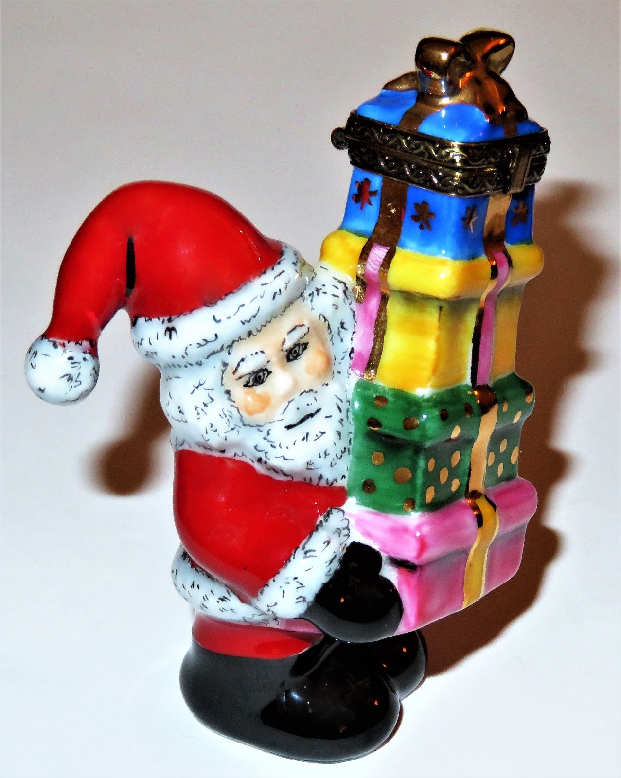 LIMOGES FRANCE BOX - CHRISTMAS - RMC - SANTA CLAUS WITH A STACK OF PRESENTS - LE