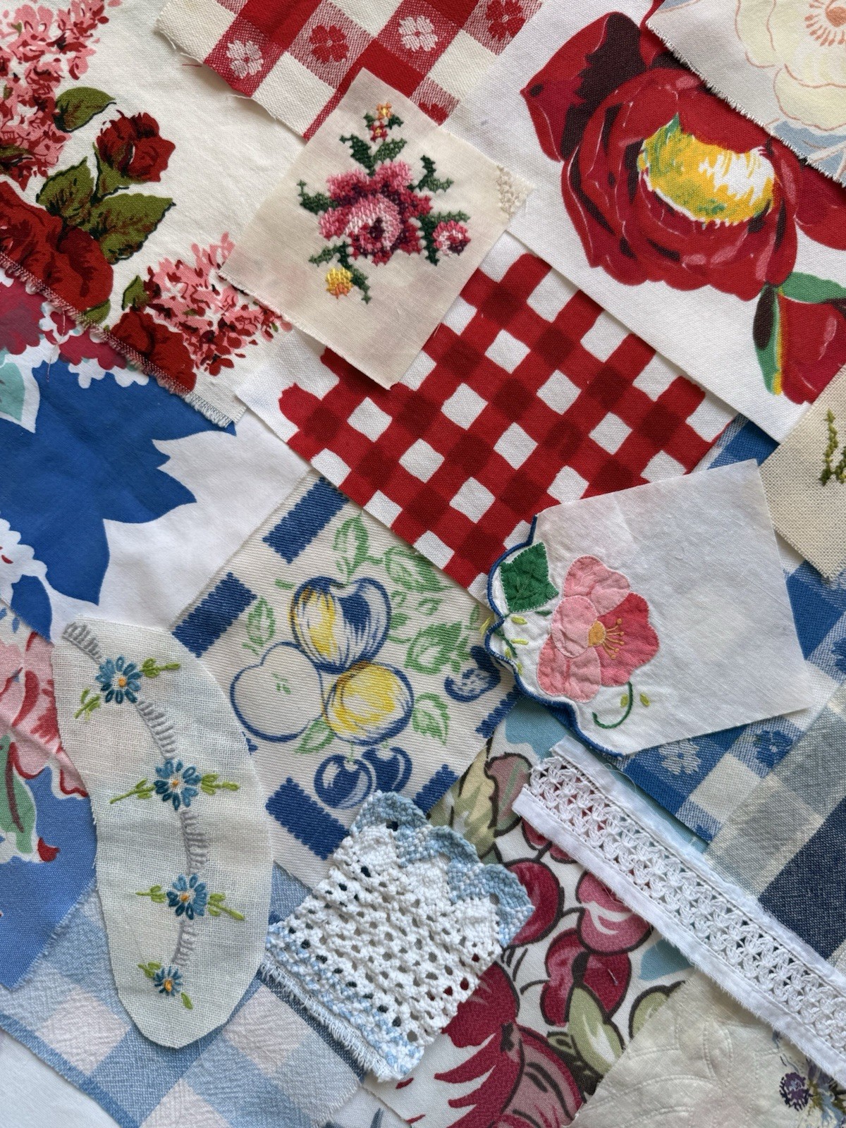 Bundle of Vintage Tablecloth Fabric Pieces, Embroidery, Trims \