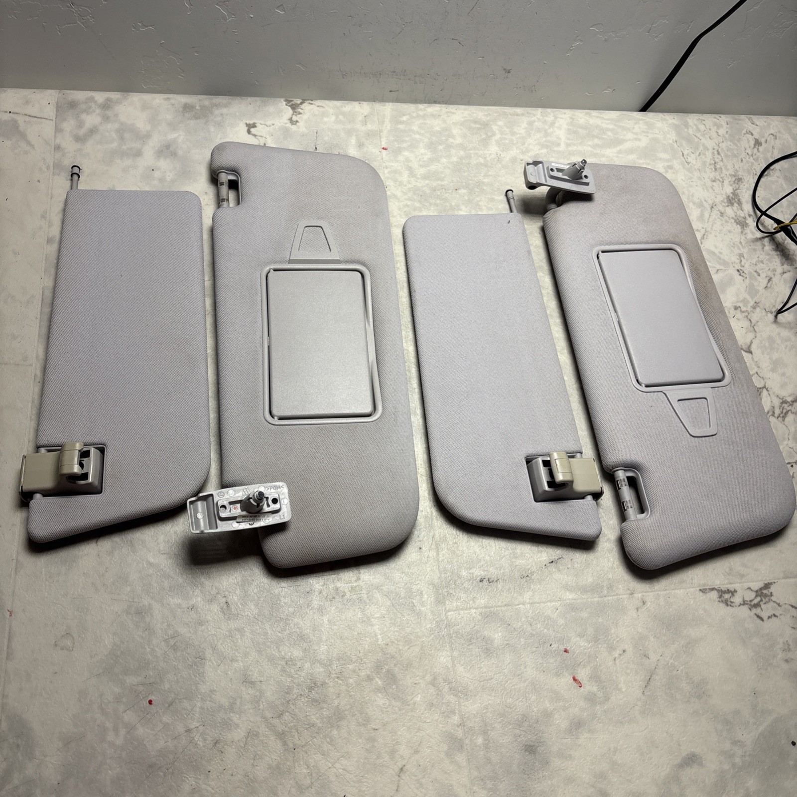 2006-2009 Mercedes Benz E-Class Sun Visor Set Pair Grey W211 E550 E350 E320 OEM
