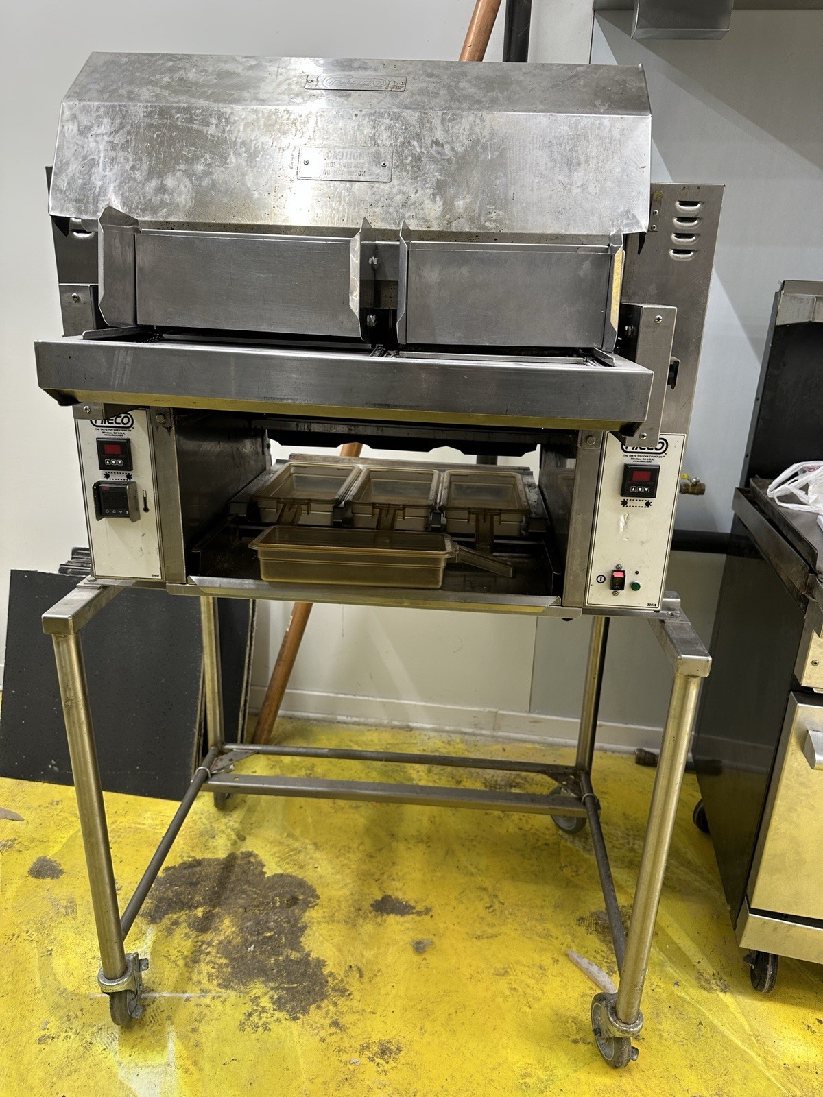 Nieco JF63-2G Conveyor Broiler Freestanding Natural Gas Manual Radiant