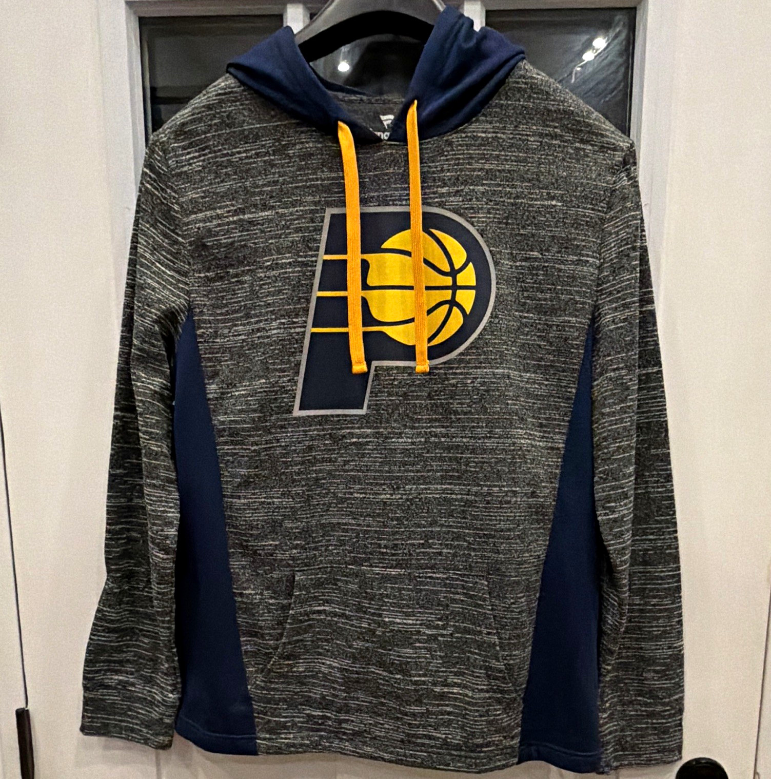 Fanatics Indiana Pacers NBA Men\'s L Pullover Hoodie Sweatshirt Gray Blue Yellow