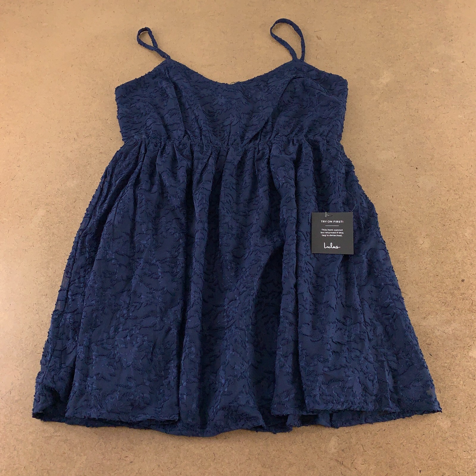 Lulus Women\'s Size Large Navy Textured Sleeveless Smocked Back Mini Dress NWT
