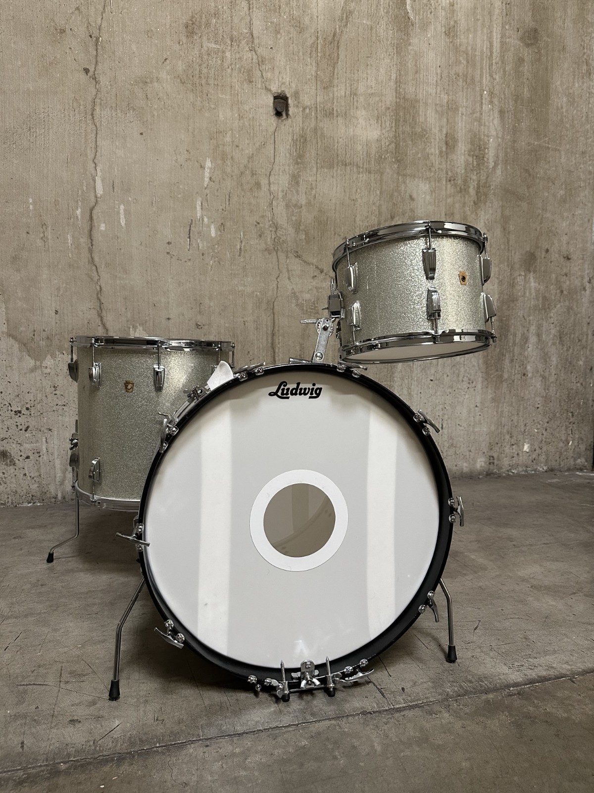 Vintage 1965 Ludwig Super Classic Drumset Silver Sparkle Born Together Original Vintage 1965 Ludwig Super Classic Drumset Silver Sparkle Born Together Original