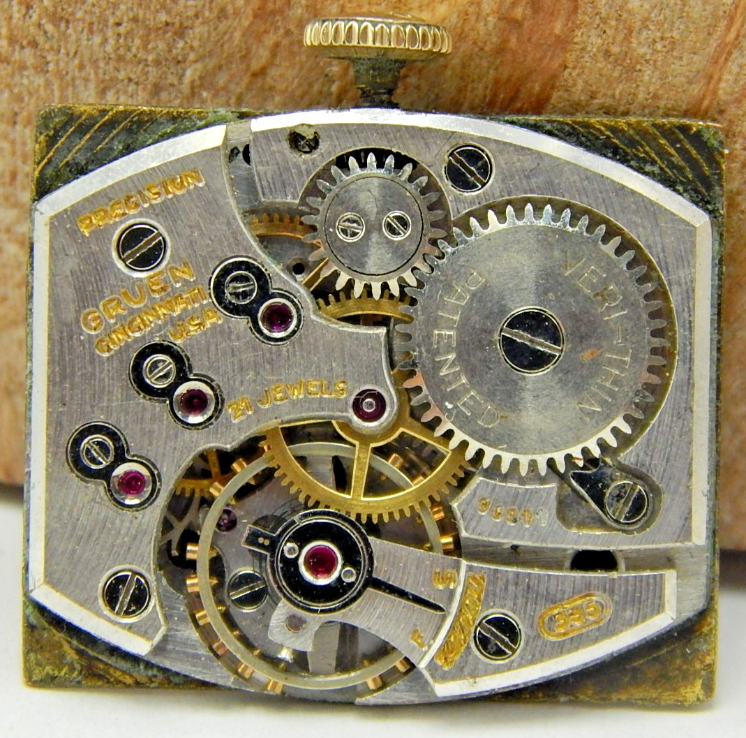 Vintage Gruen 335 21j art deco Veri-Thin wrist watch movement w/ dial & crown