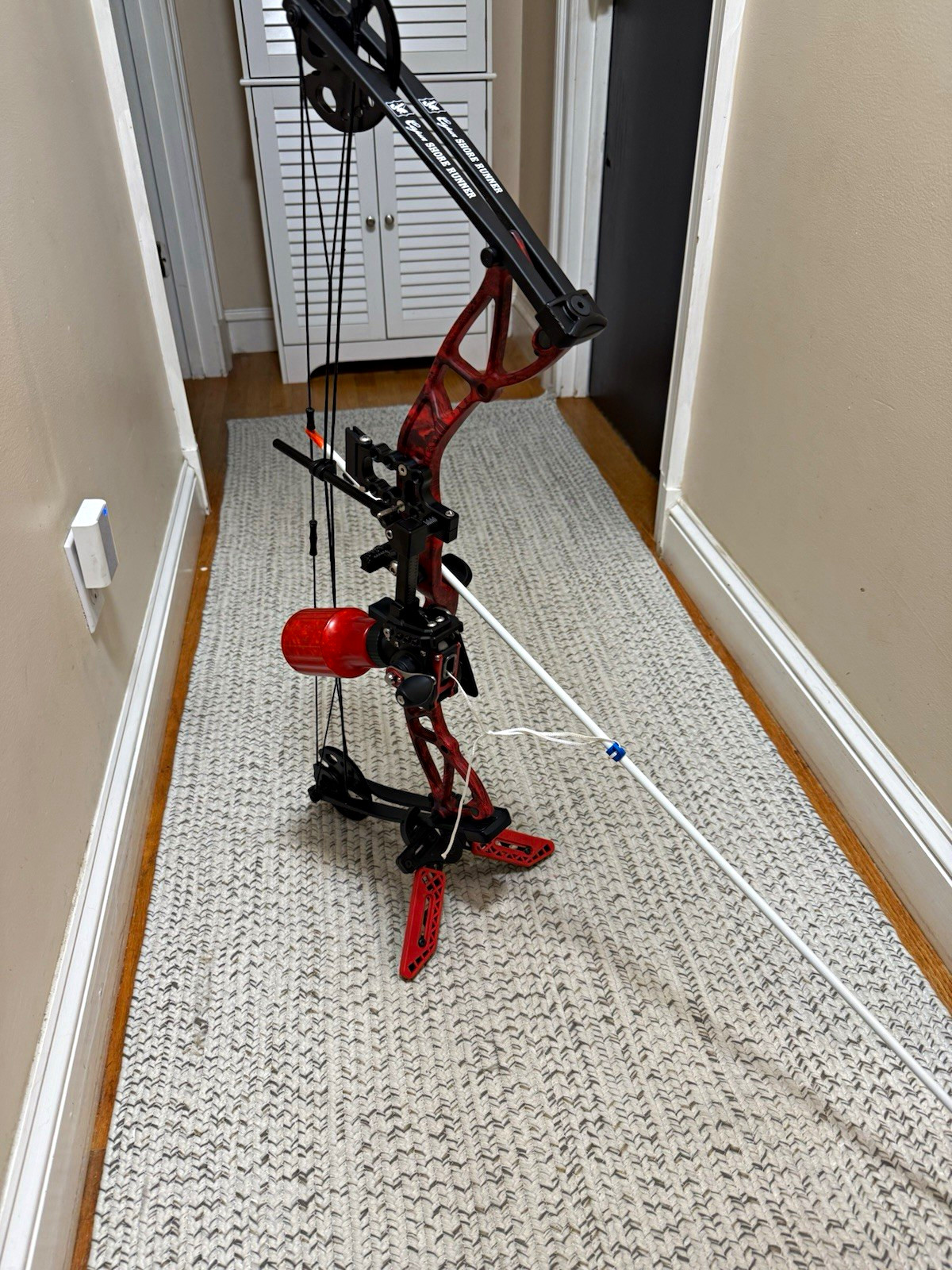 Cajun shore runner Bowfishing Bow with a Cajun winch pro
