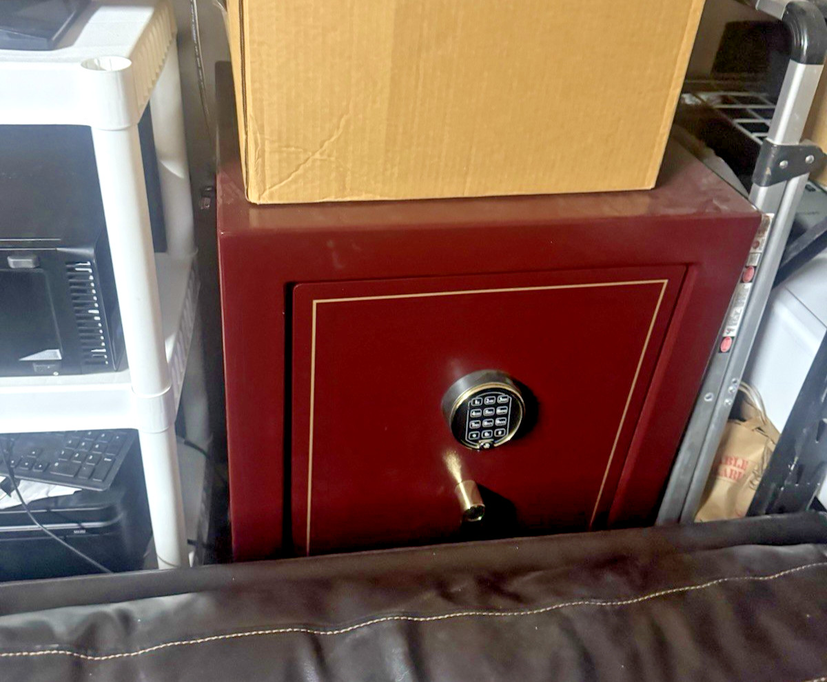 Floor Safe used
