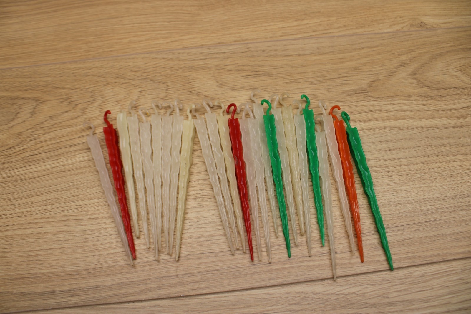 Lot of 25 Vtg Plastic Icicle Christmas Ornaments MCM 1950s Multi Colored Glow Lot of 25 Vtg Plastic Icicle Christmas Ornaments MCM 1950s Multi Colored Glow