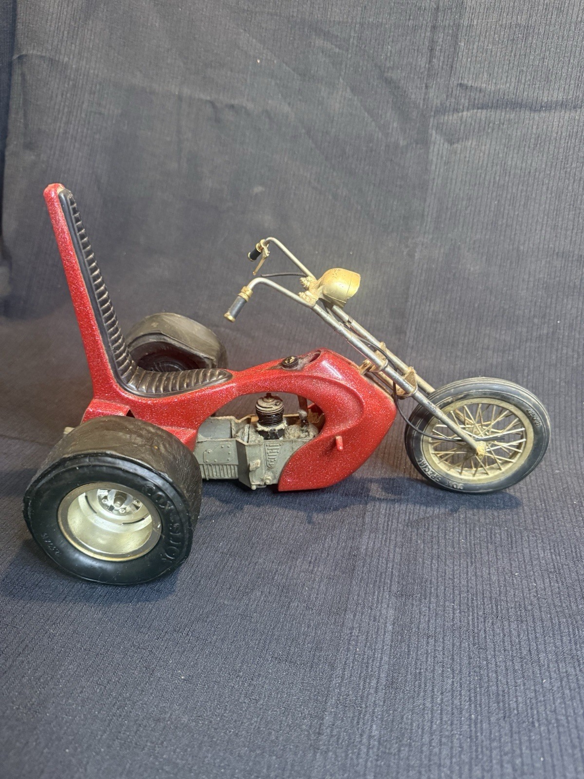Vintage Cox Nitro Gas Powered .049 Glow Motor Red Metalflake Chopper Trike