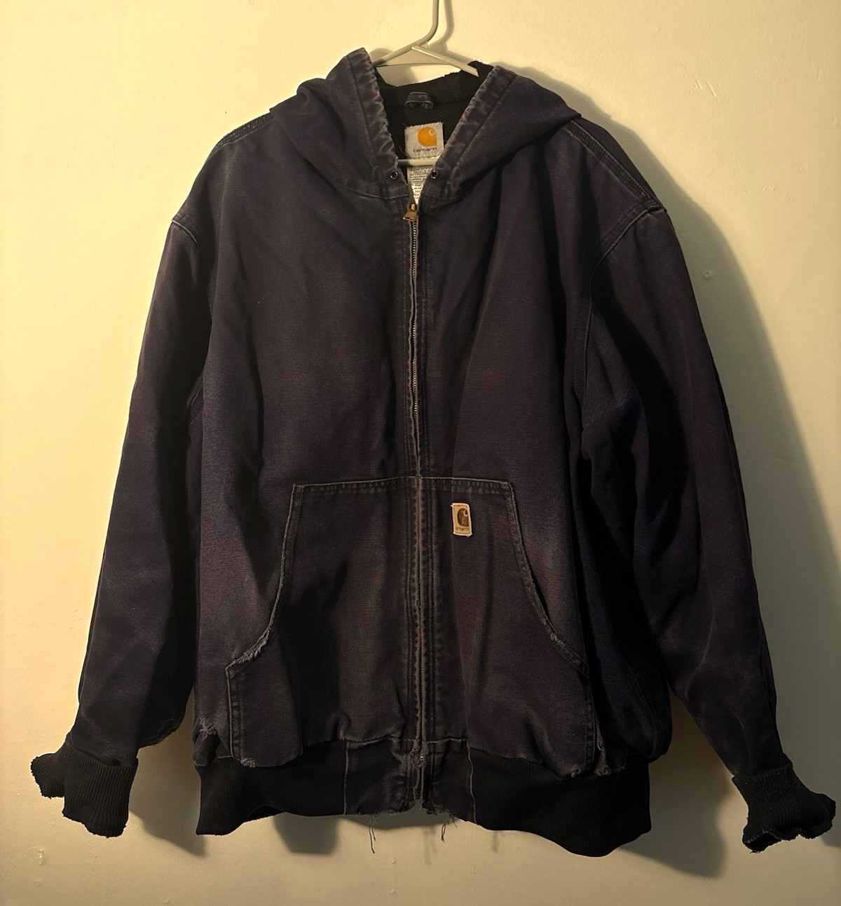 Carhartt Canvas Men’s 2XL Regular Navy Full Zip Hooded Workwear Jacket, worn in