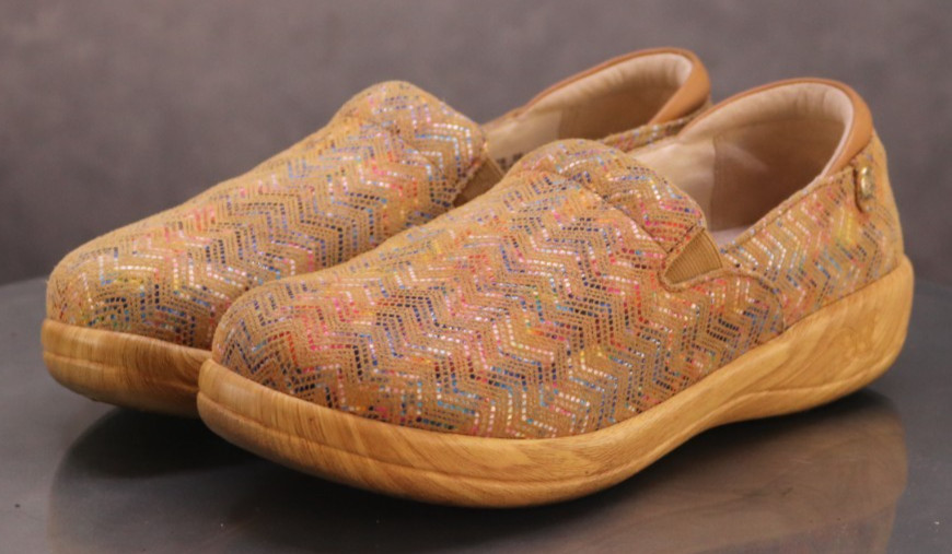 Alegria Keli Women\'s Slip On Clogs Shoes Size EU 39 US 9-9.5 Multi Color Chevron