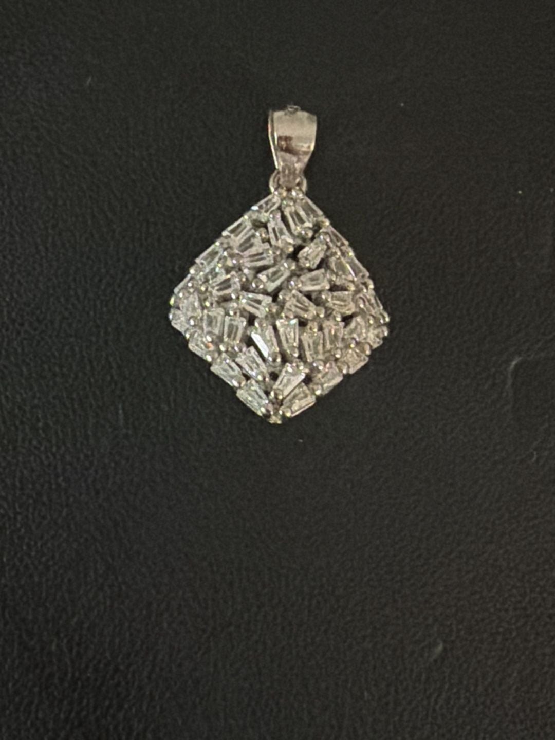 Unbranded Moinssanite  Cluster Pendant White Gold Diamond Baguette