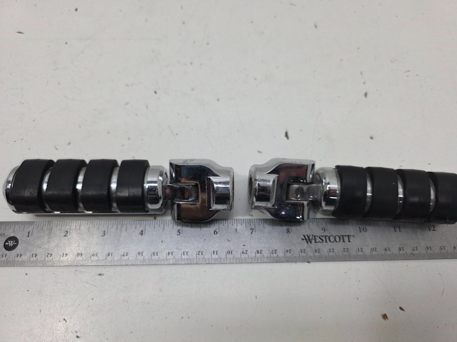 Harley Davidson Aftermarket Kuryakyn ISO Pegs Used Chrome Pair