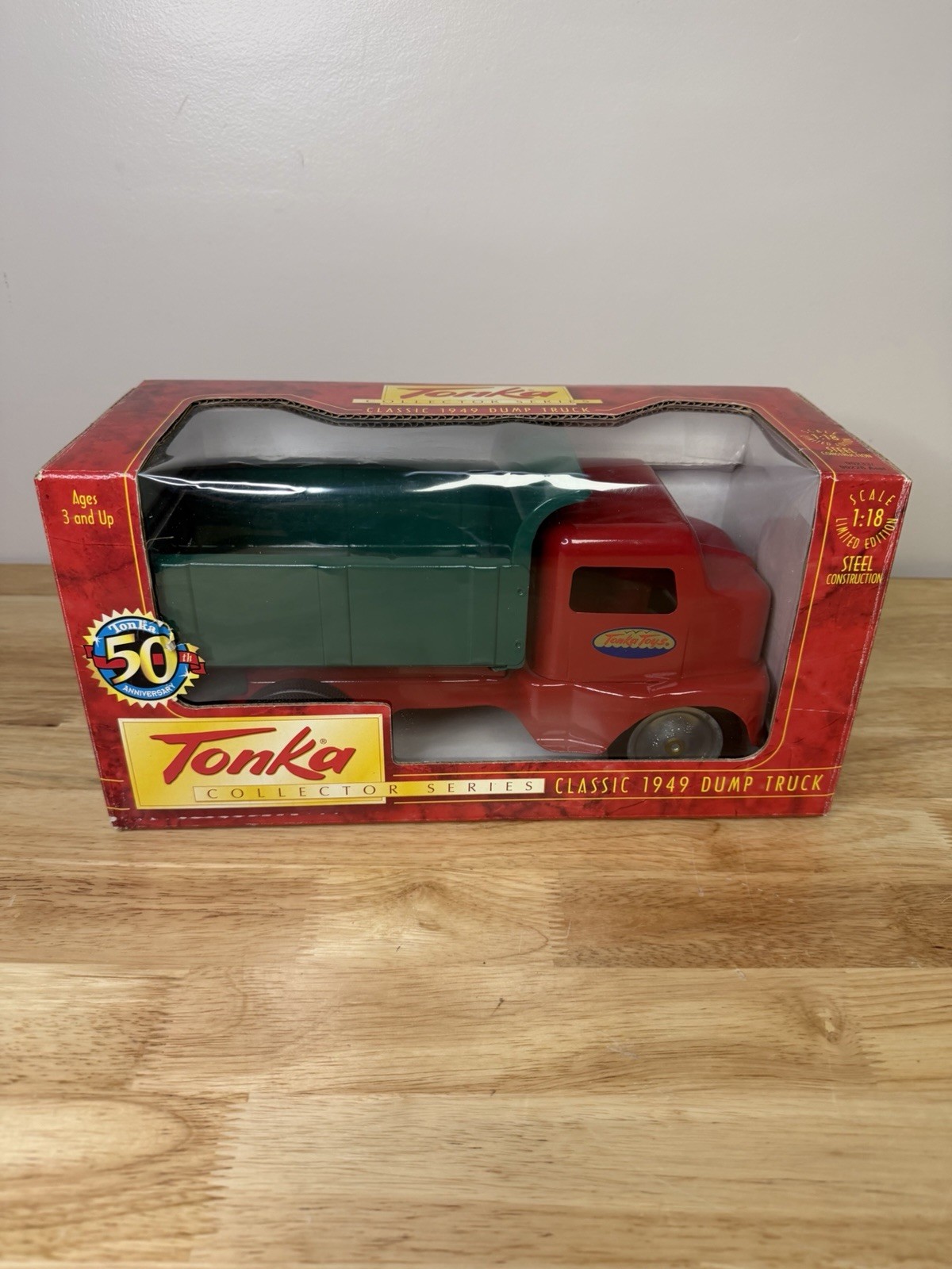 TONKA COLLECTOR SERIES CLASSIC 1949 DUMP TRUCK 1:18 50TH ANNIVERSARY 1997 NIB TONKA COLLECTOR SERIES CLASSIC 1949 DUMP TRUCK 1:18 50TH ANNIVERSARY 1997 NIB