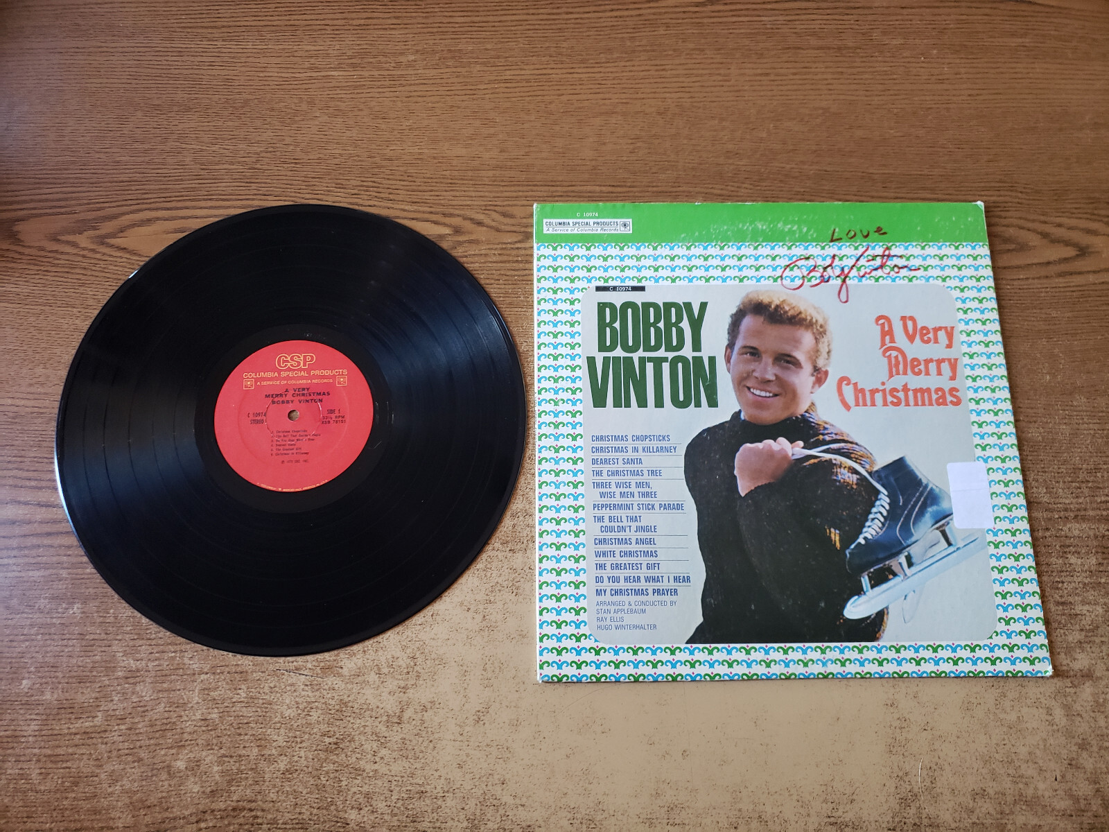 AUTOGRAPHED 1970s VG+ Bobby Vinton – A Very Merry Christmas 10974 LP33